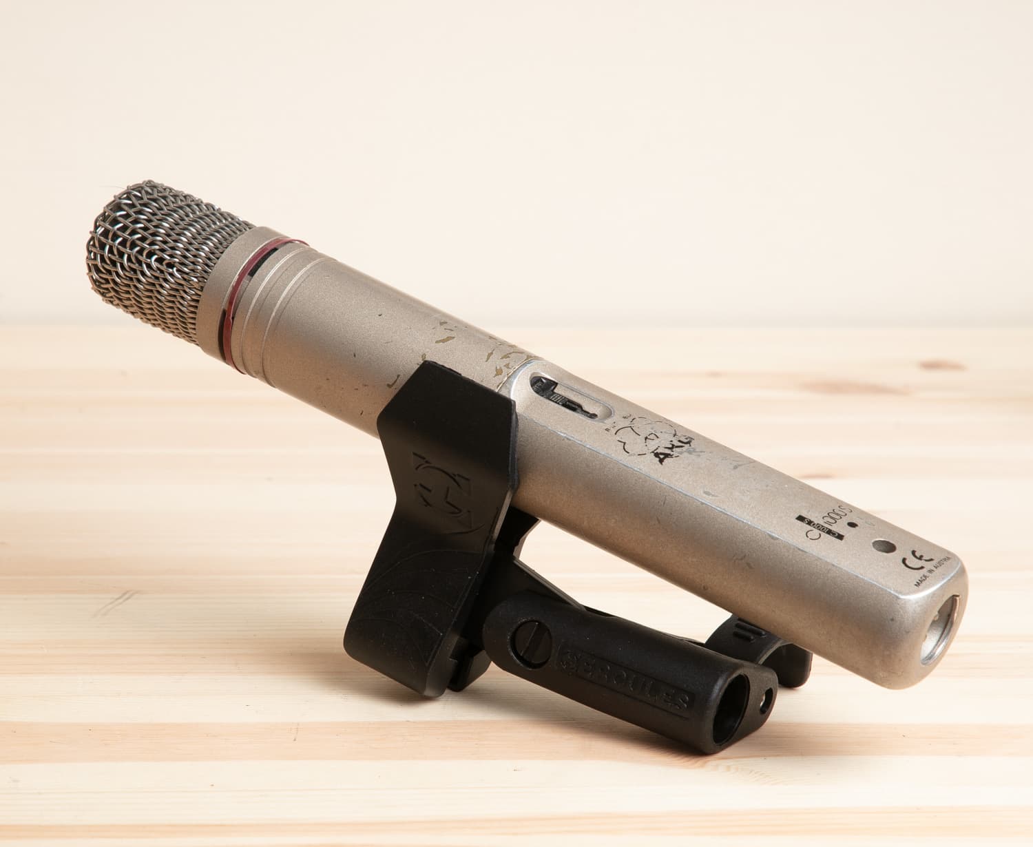 AKG C1000S