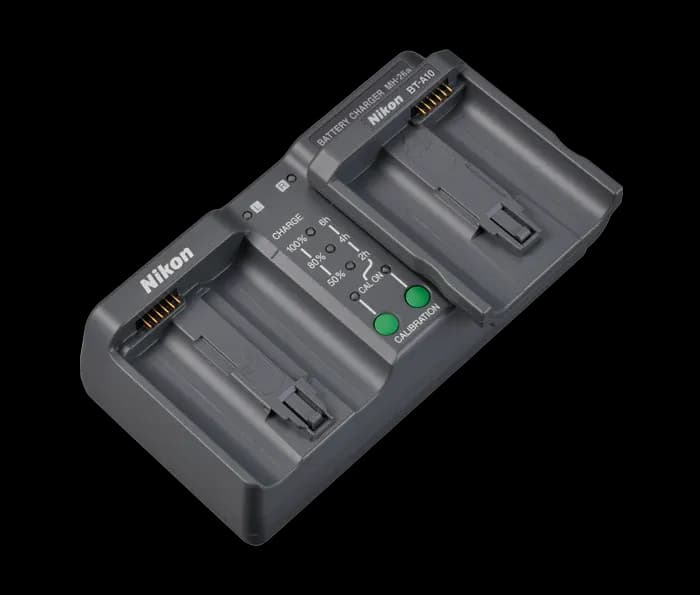 Nikon MH-26a -laturi